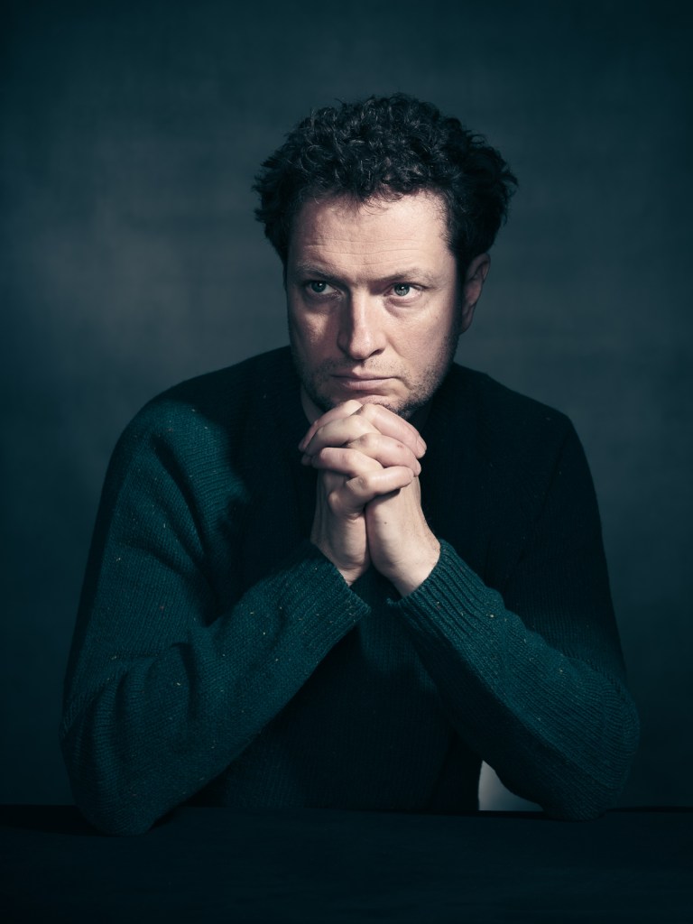 Professional fine art studio portrait of V by De Sheng Lim, a professional portrait photographer based in The Hague, Netherlands.
